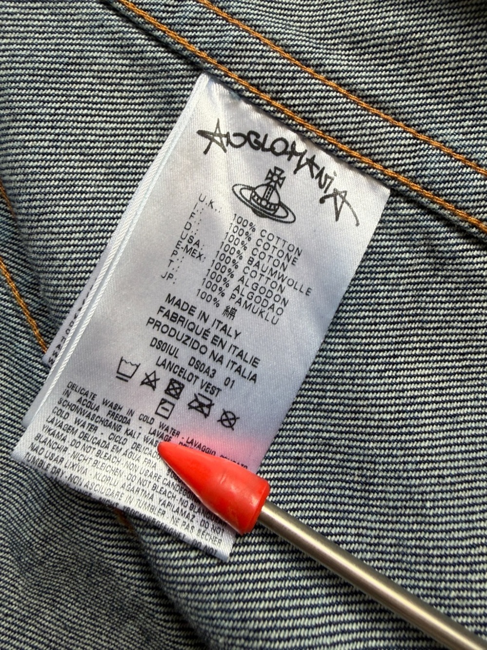 Vivienne Westwood New W/ Tags 510$ Denim Vest w/ Graffiti Orb & Frayed Edges - Picture 11 of 12